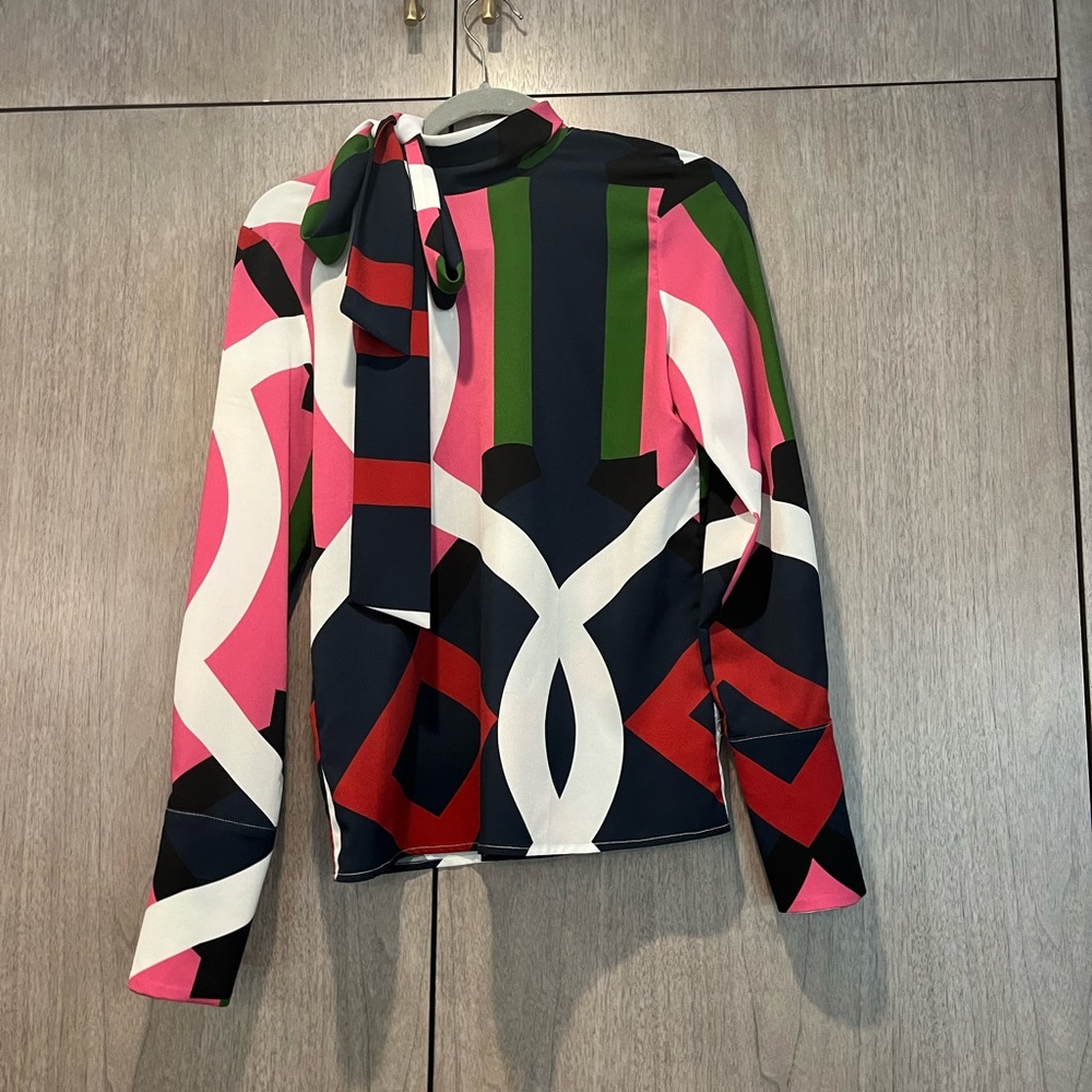 Brand new never worn stunning blouse